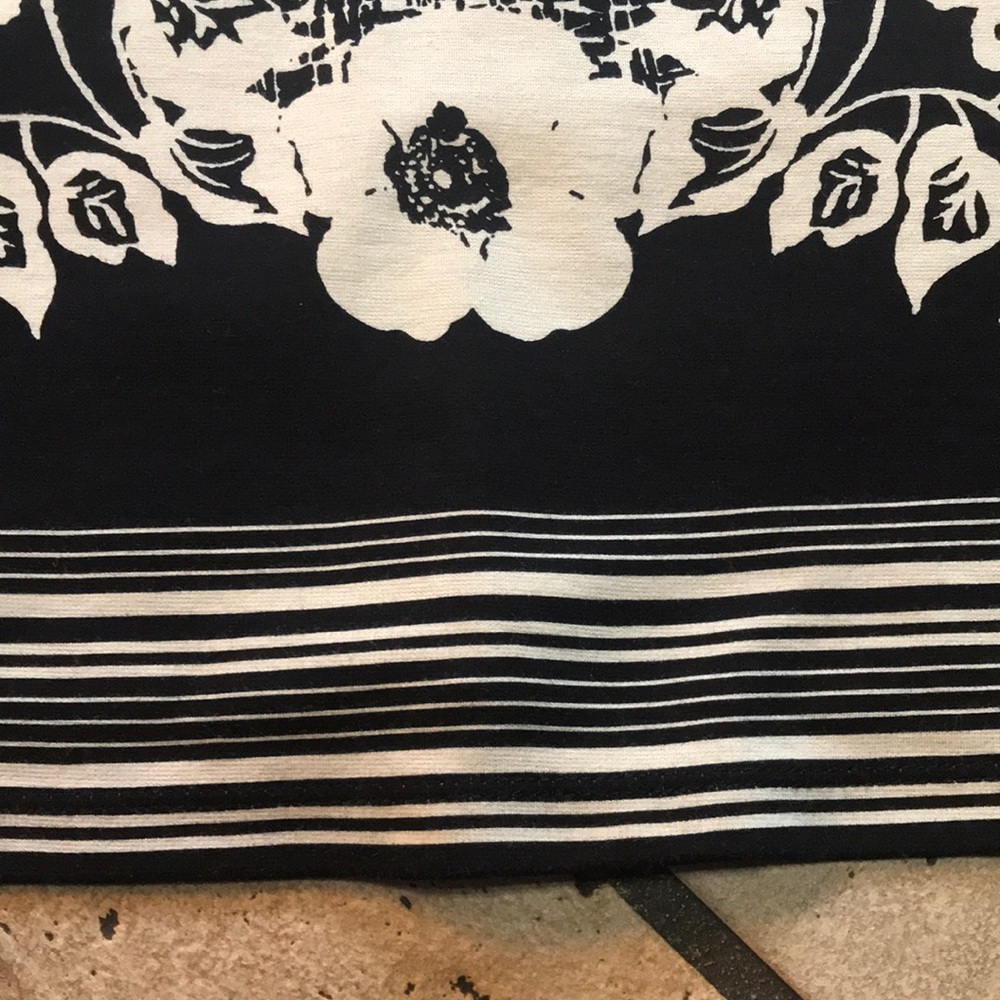 Max Studio Dress - Picture 3 of 4